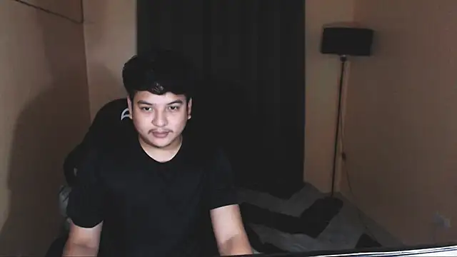 Snapshot of Prince_Killian chatting on 10-01-25, 08:15 Prince Killian online show from 10-01-25, 08:15