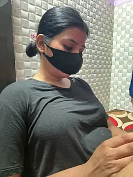 Snapshot of Hot_Jaanvi_ chatting on 04-19-26, 03:33 Hot Jaanvi online show from 04-19-26, 03:33