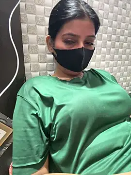 Snapshot of Hot_Jaanvi_ chatting on 04-28-26, 03:50 Hot Jaanvi online show from 04-28-26, 03:50