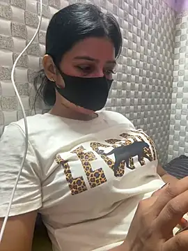 Snapshot of Hot_Jaanvi_ chatting on 05-29-26, 04:49 Hot Jaanvi online show from 05-29-26, 04:49