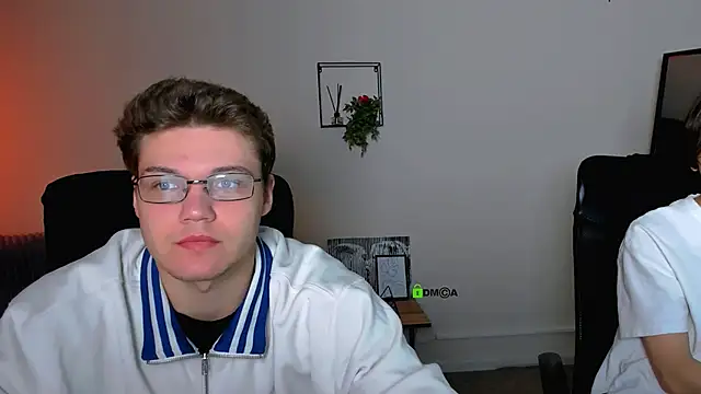 Snapshot of lucas_long_ chatting on 09-13-25, 08:14 lucas long online show from 09-13-25, 08:14