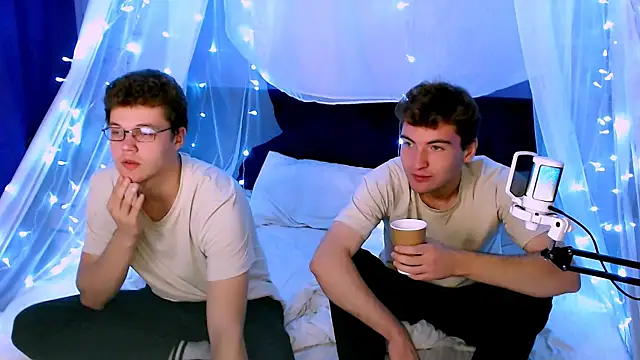 Snapshot of lucas_long_ chatting on 09-20-25, 11:06 lucas long online show from 09-20-25, 11:06