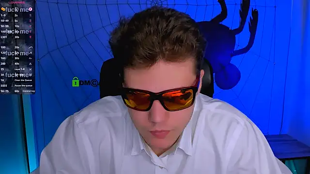 Snapshot of lucas_long_ chatting on 10-28-25, 09:46 lucas long online show from 10-28-25, 09:46