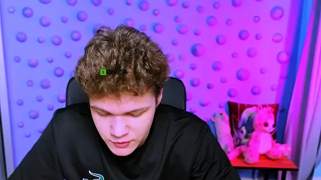 Snapshot of lucas_long_ chatting on 12-04-25, 09:40 lucas long online show from 12-04-25, 09:40