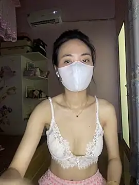 Snapshot of Dau-Tayy chatting on 05-16-26, 06:32 Dau-Tayy online show from 05-16-26, 06:32