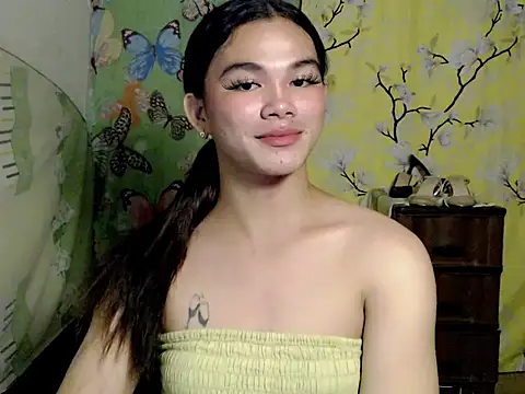 Snapshot of urgirljane chatting on 10-20-25, 12:49 urgirljane online show from 10-20-25, 12:49
