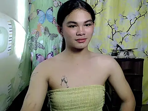 Snapshot of urgirljane chatting on 10-21-25, 02:12 urgirljane online show from 10-21-25, 02:12