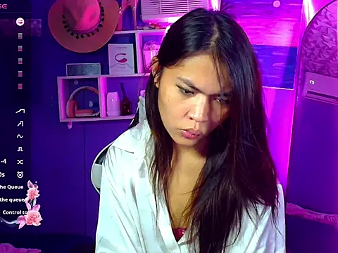 Snapshot of urgirljane chatting on 05-28-26, 09:39 urgirljane online show from 05-28-26, 09:39
