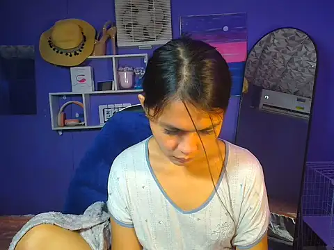 Snapshot of urgirljane chatting on 06-14-26, 02:35 urgirljane online show from 06-14-26, 02:35