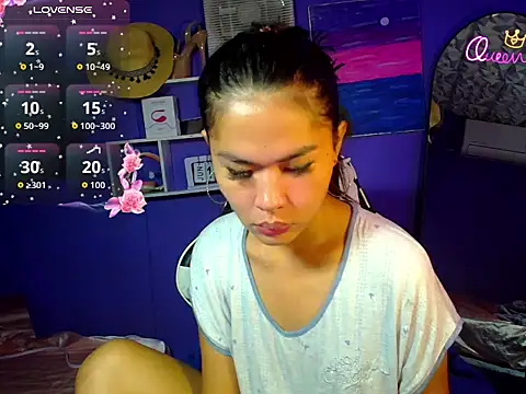 Snapshot of urgirljane chatting on 06-14-26, 10:34 urgirljane online show from 06-14-26, 10:34
