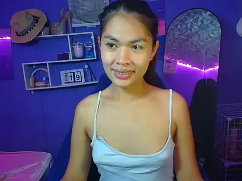 Snapshot of urgirljane chatting on 06-19-26, 03:38 urgirljane online show from 06-19-26, 03:38