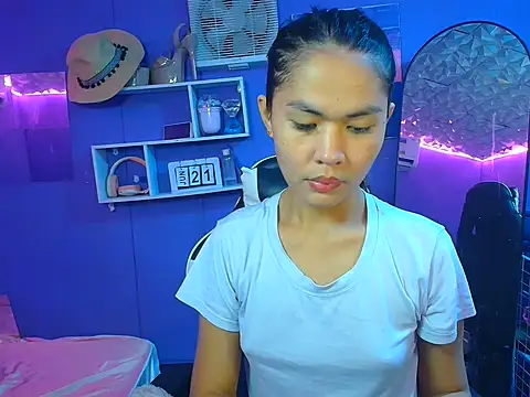 Snapshot of urgirljane chatting on 06-21-26, 02:47 urgirljane online show from 06-21-26, 02:47