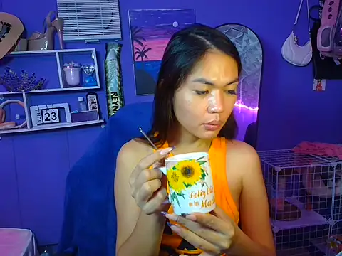 Snapshot of urgirljane chatting on 06-24-26, 01:37 urgirljane online show from 06-24-26, 01:37