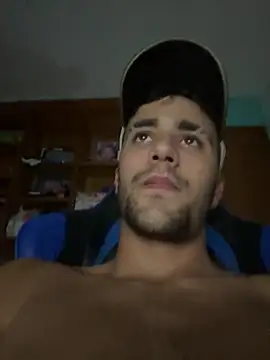 Snapshot of aavrdvh33 chatting on 10-02-25, 01:12 aavrdvh33 online show from 10-02-25, 01:12