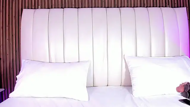 Snapshot of SandraMilerr chatting on 02-10-26, 01:21 SandraMilerr online show from 02-10-26, 01:21