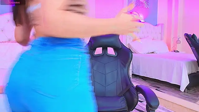 Snapshot of Kya_Wild chatting on 09-20-25, 10:22 Kya Wild online show from 09-20-25, 10:22