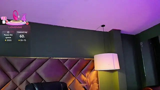 Snapshot of Kya_Wild chatting on 09-27-25, 06:07 Kya Wild online show from 09-27-25, 06:07