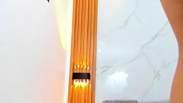 Snapshot of IsabellaMonet chatting on 11-24-25, 11:21 IsabellaMonet online show from 11-24-25, 11:21