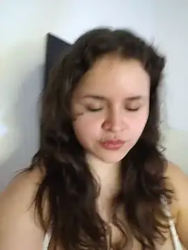 SeleneLuminari8 online show from 07-16-26, 02:34
