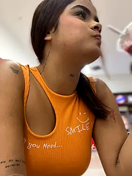 Snapshot of Kaily_Sweet16 chatting on 10-09-25, 05:22 Kaily Sweet16 online show from 10-09-25, 05:22