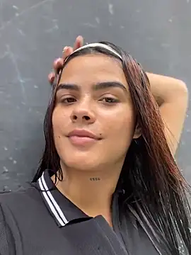 Snapshot of Kaily_Sweet16 chatting on 10-13-25, 03:56 Kaily Sweet16 online show from 10-13-25, 03:56