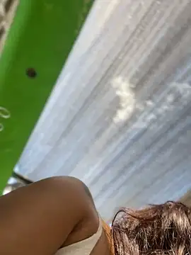 Snapshot of Kaily_Sweet16 chatting on 10-14-25, 05:47 Kaily Sweet16 online show from 10-14-25, 05:47