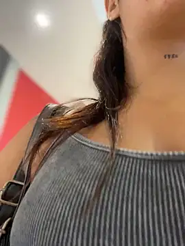 Snapshot of Kaily_Sweet16 chatting on 11-02-25, 06:43 Kaily Sweet16 online show from 11-02-25, 06:43