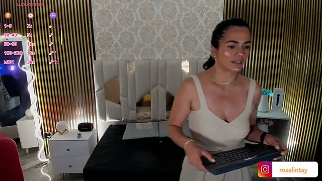 Rosalind tay online show from 09-29-25, 10:31