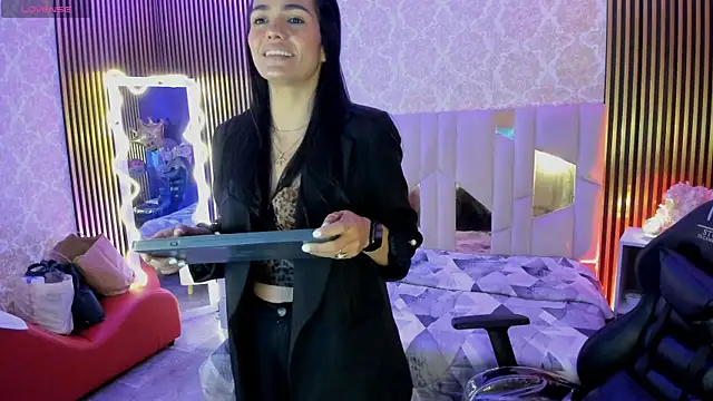 Rosalind tay online show from 10-14-25, 12:17