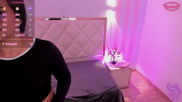 Rosalind tay online show from 04-01-26, 01:41