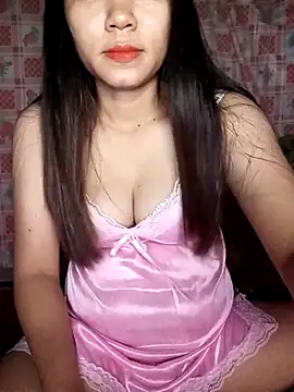 Snapshot of Ladygirl_x chatting on 10-18-25, 06:19 Ladygirl x online show from 10-18-25, 06:19