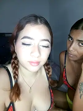 Snapshot of Chloe_Sky_love chatting on 09-26-25, 06:17 Chloe Sky love online show from 09-26-25, 06:17