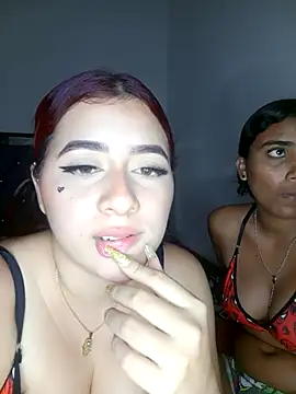 Snapshot of Chloe_Sky_love chatting on 10-22-25, 03:51 Chloe Sky love online show from 10-22-25, 03:51