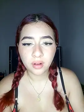 Snapshot of Chloe_Sky_love chatting on 11-07-25, 04:01 Chloe Sky love online show from 11-07-25, 04:01