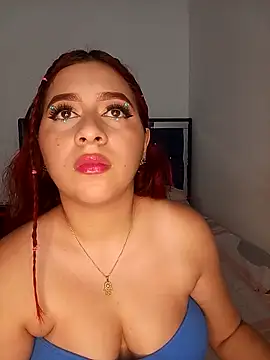 Snapshot of Chloe_Sky_love chatting on 11-18-25, 02:39 Chloe Sky love online show from 11-18-25, 02:39