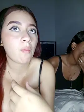 Snapshot of Chloe_Sky_love chatting on 11-28-25, 09:17 Chloe Sky love online show from 11-28-25, 09:17