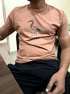 Snapshot of Saifq chatting on 10-07-25, 06:43 Saifq online show from 10-07-25, 06:43