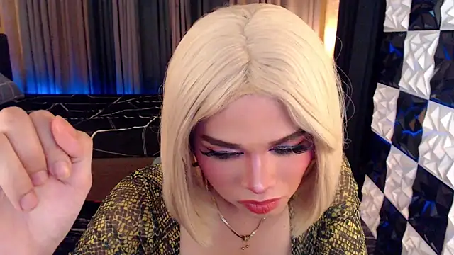 BigCockMaxineTS online show from 11-06-25, 06:31