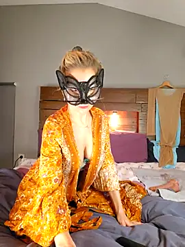 Snapshot of Jenny-Mystery-X chatting on 11-23-25, 02:28 Jenny-Mystery-X online show from 11-23-25, 02:28