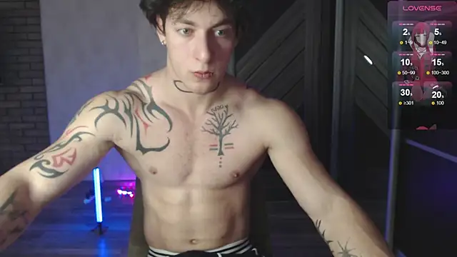 Snapshot of Brendan__Piks chatting on 11-24-25, 09:53 Brendan Piks online show from 11-24-25, 09:53