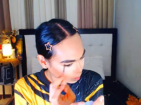 Savanna White online show from 09-12-25, 12:11