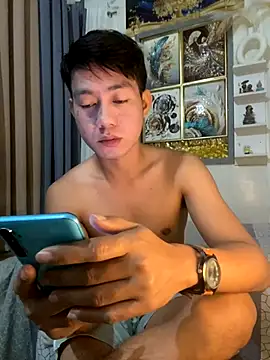 xshyboyx online show from 09-13-25, 04:29