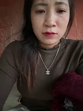 Snapshot of ThiHa003 chatting on 02-08-26, 01:31 ThiHa003 online show from 02-08-26, 01:31