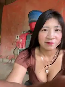 Snapshot of ThiHa003 chatting on 02-14-26, 08:00 ThiHa003 online show from 02-14-26, 08:00