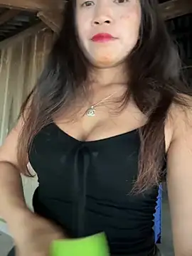 Snapshot of ThiHa003 chatting on 02-24-26, 06:33 ThiHa003 online show from 02-24-26, 06:33