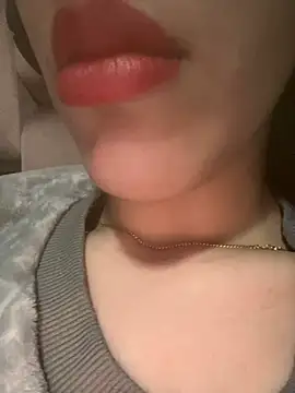 Mimisixo online show from 04-17-26, 05:27