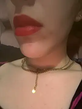 Mimisixo online show from 05-18-26, 03:29
