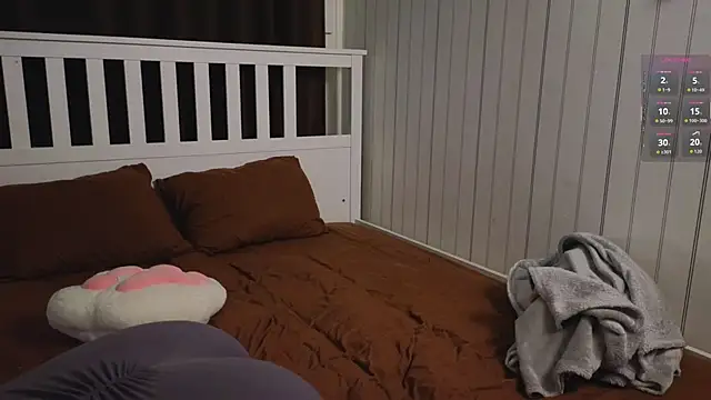 BeatrixCarIeton online show from 10-17-25, 07:38