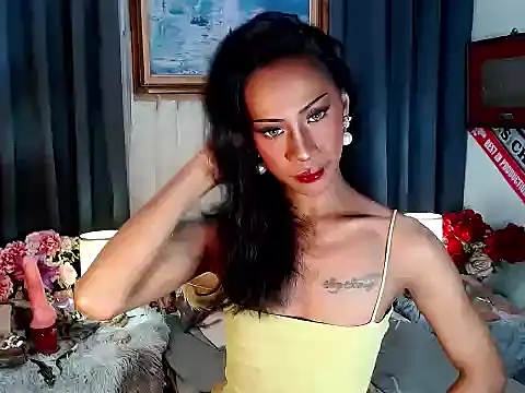 sassylatina online show from 09-11-25, 03:45