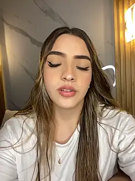 Snapshot of KYLIE_JONES6 chatting on 10-27-25, 03:10 KYLIE JONES6 online show from 10-27-25, 03:10